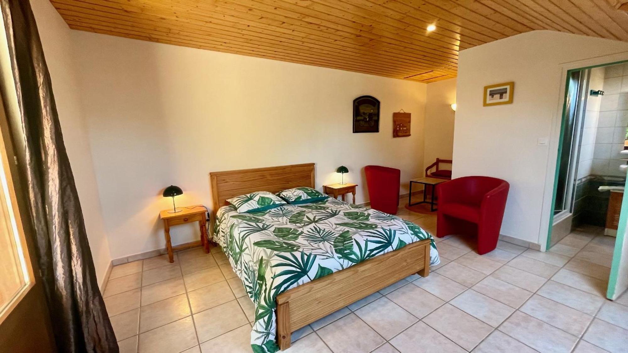 Chambres D'Hotes Les Tilleuls Poullaouen Eksteriør billede