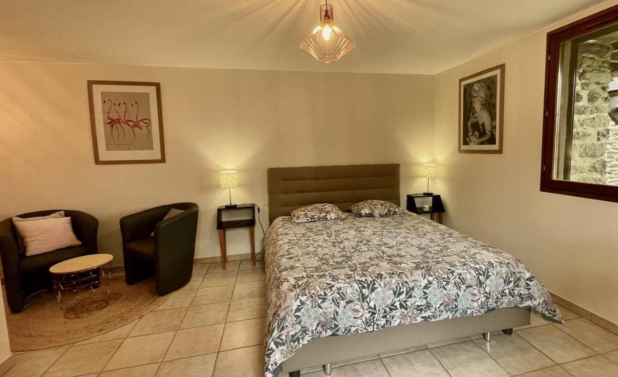 Chambres D'Hotes Les Tilleuls Poullaouen Eksteriør billede