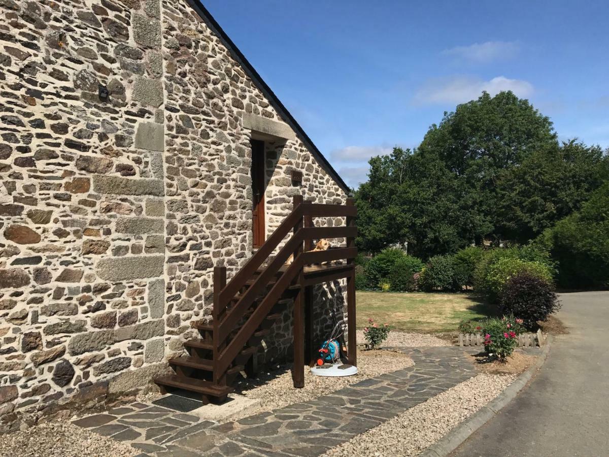 Chambres D'Hotes Les Tilleuls Poullaouen Eksteriør billede